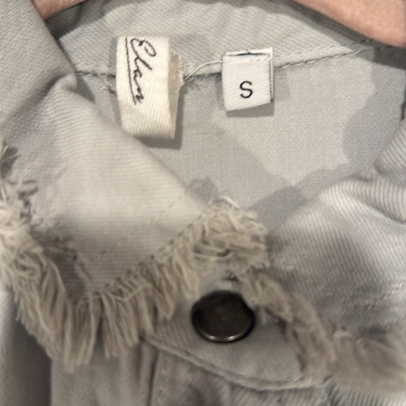 Elan ROCK & ROLL Frayed Edge Button-Up Shirt - Picture 3 of 4